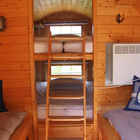 Schlaffässer Teichwiesenhof Oldenburg in Holstein Zimmer foto